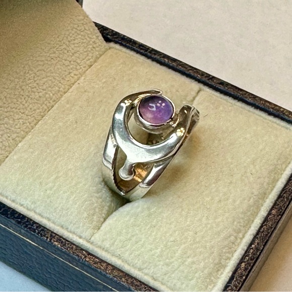 Sterling Silver Amethyst Ring Size 6 - Picture 3 of 6